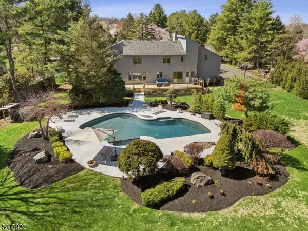 $1,695,000 | 5 Meadow Drive, Warren, NJ 07059