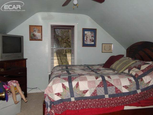 6130 East Coldwater Road Flint, MI 48506 - Photo 9 of 24 21292381-8.JPG