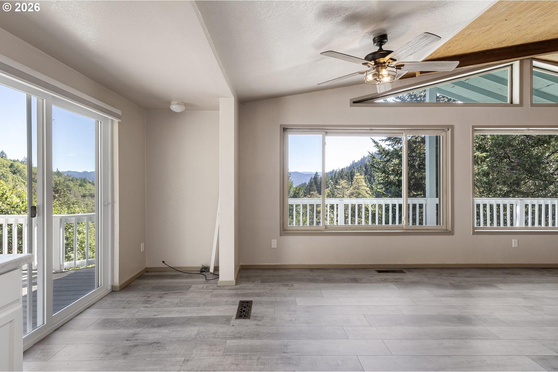 1604 Spring Brook Road Myrtle Creek, OR 97457 - Photo 11 of 48 Gallery Image 11