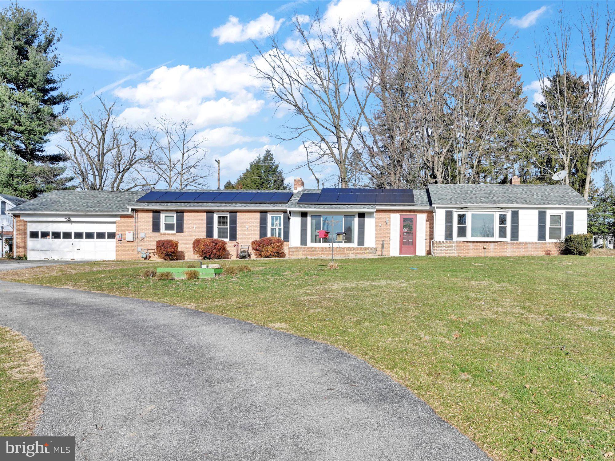 27 Maple Road York, PA 17403 - Photo 1 of 28 Gallery Image 1