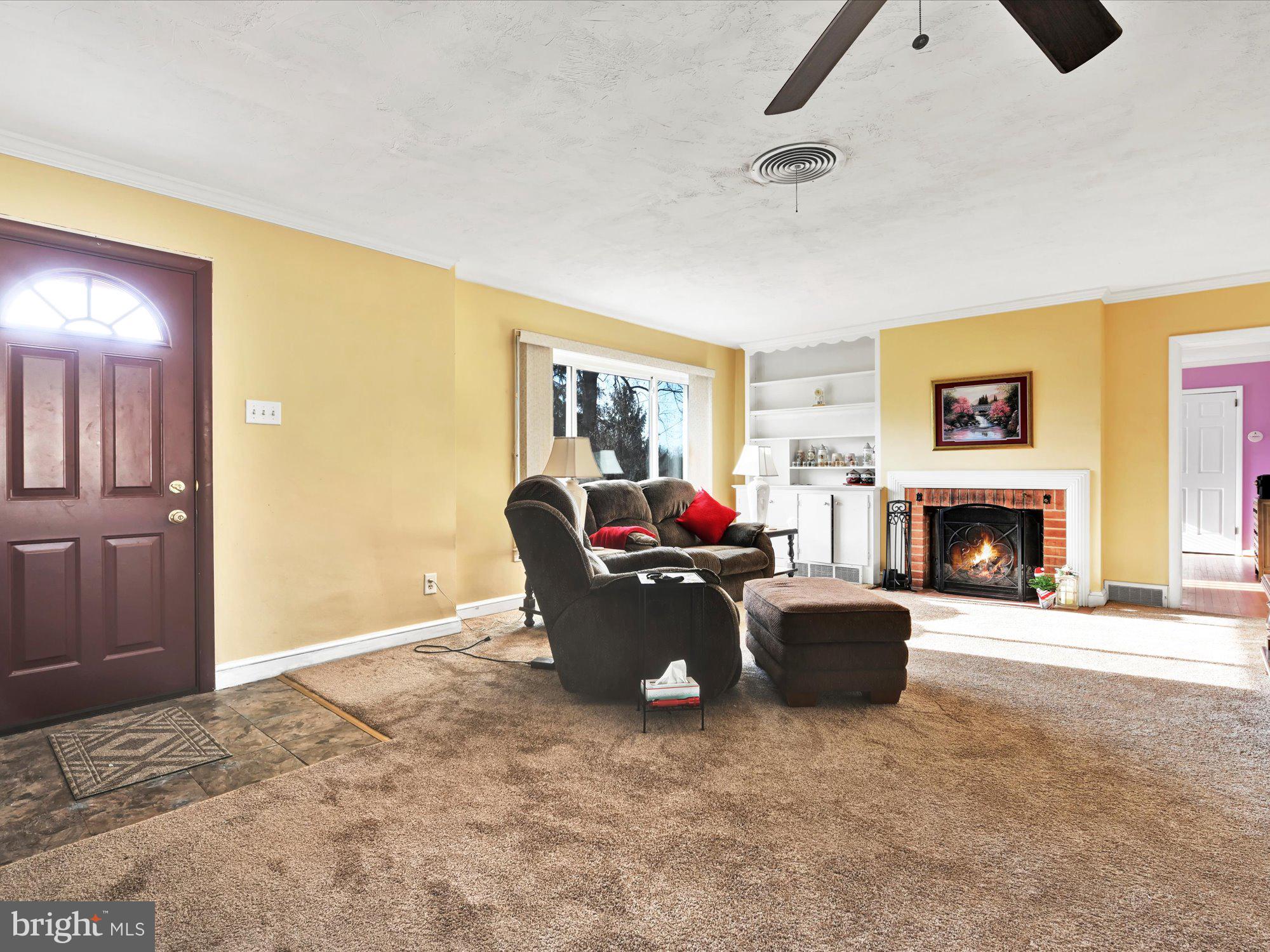27 Maple Road York, PA 17403 - Photo 3 of 28 Gallery Image 3