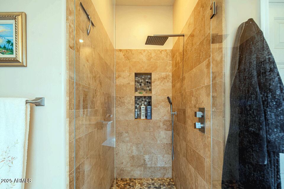 2347 West River Rock Court Phoenix, AZ 85086 - Photo 13 of 25 a bathroom with a shower