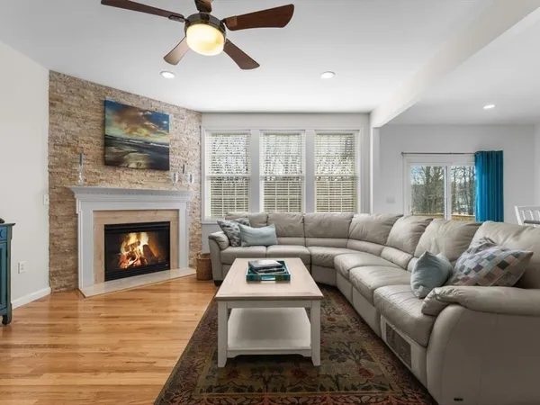 $575,000 | 100 Buttercup Lane, Unit 100, Grafton, MA 01560