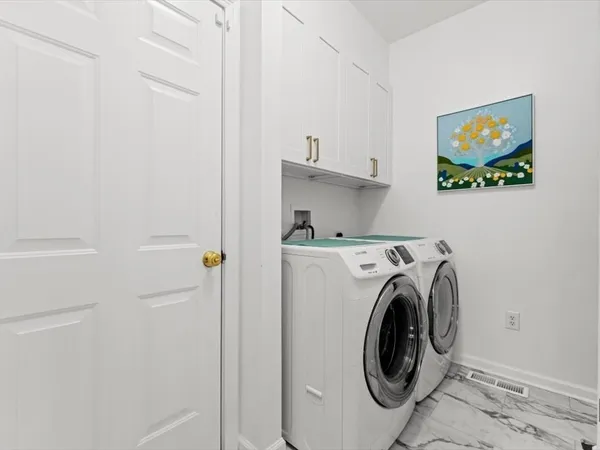 $575,000 | 100 Buttercup Lane, Unit 100, Grafton, MA 01560
