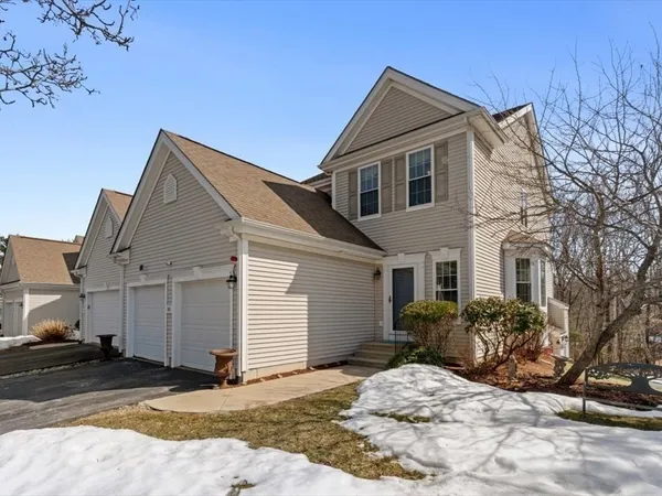 $575,000 | 100 Buttercup Lane, Unit 100, Grafton, MA 01560