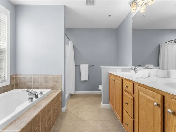 $575,000 | 100 Buttercup Lane, Unit 100, Grafton, MA 01560