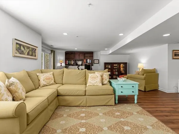 $575,000 | 100 Buttercup Lane, Unit 100, Grafton, MA 01560