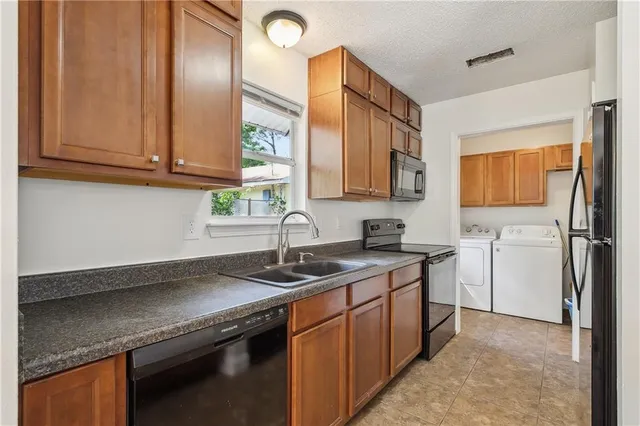 $1,300 | 28547 Canal Drive, Lacombe, LA 70445