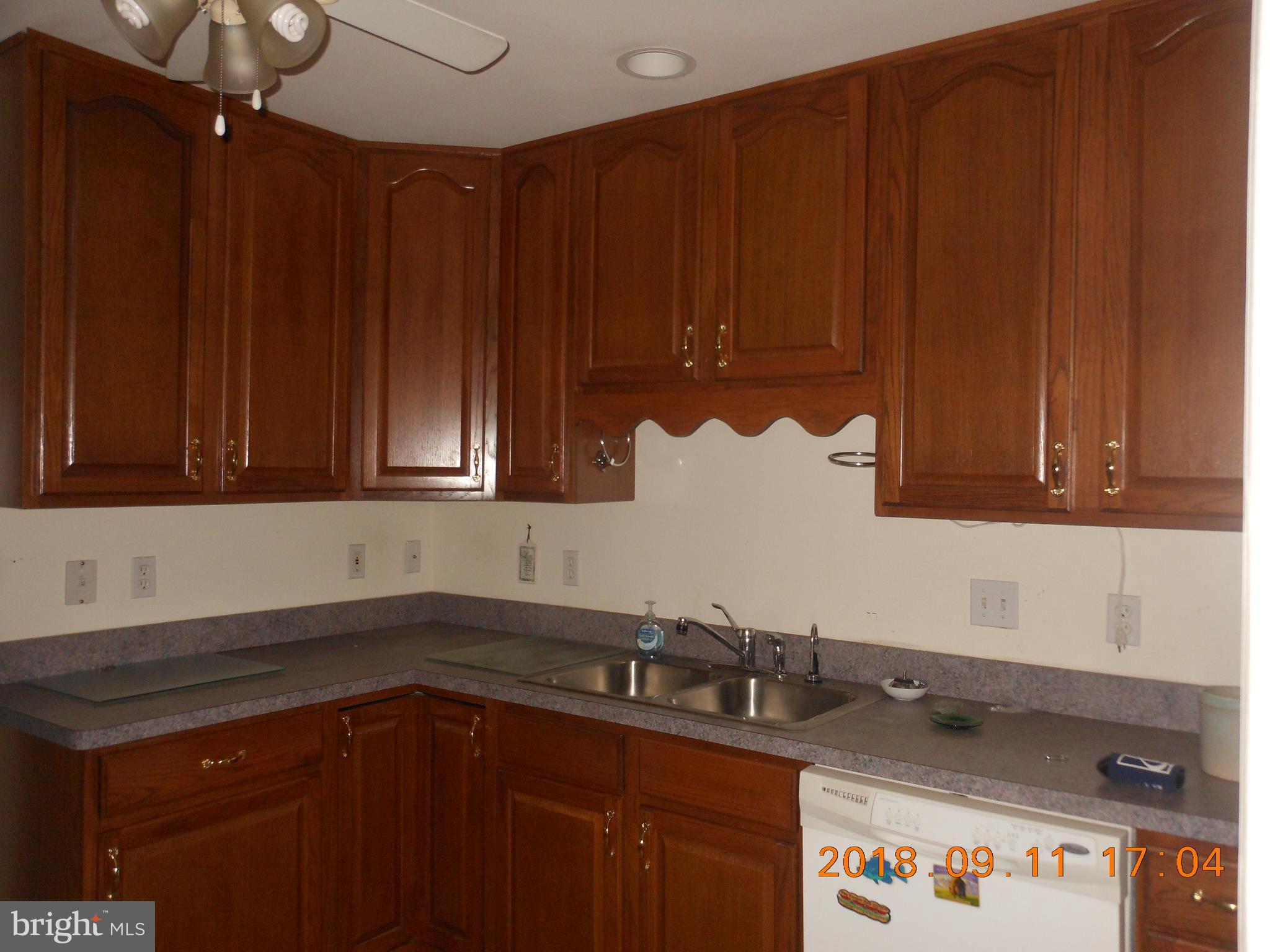 180 Wayland Road Culpeper, VA 22701 - Photo 7 of 16 Kitchen