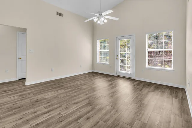 $327,500 | 1013 Freeport Court, Mary Esther, FL 32569