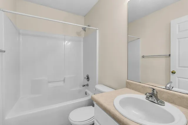 $327,500 | 1013 Freeport Court, Mary Esther, FL 32569