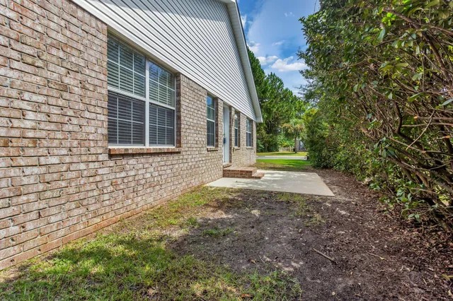 $327,500 | 1013 Freeport Court, Mary Esther, FL 32569