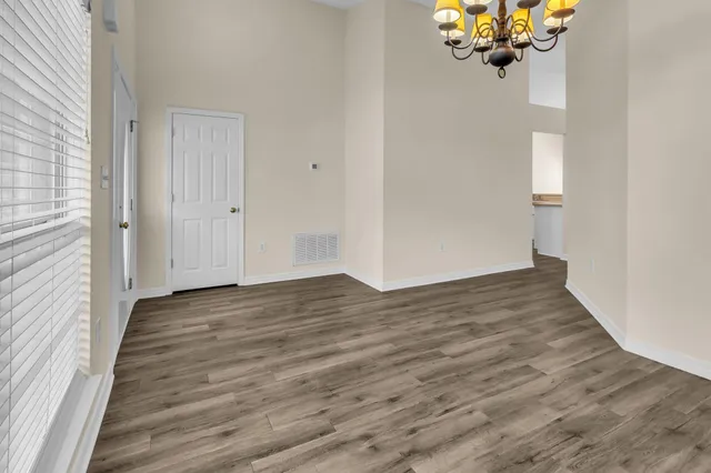 $327,500 | 1013 Freeport Court, Mary Esther, FL 32569