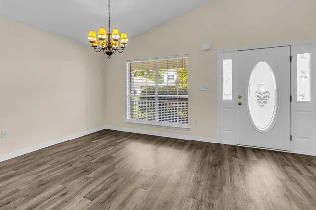 $327,500 | 1013 Freeport Court, Mary Esther, FL 32569