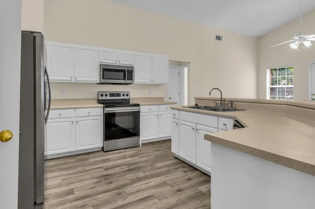 $327,500 | 1013 Freeport Court, Mary Esther, FL 32569