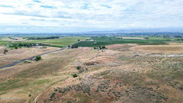 $975,000 | Nka Cheyne Road, Zillah, WA 98953
