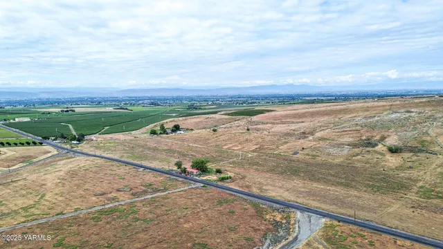 $990,000 | Nka Cheyne Road, Zillah, WA 98953