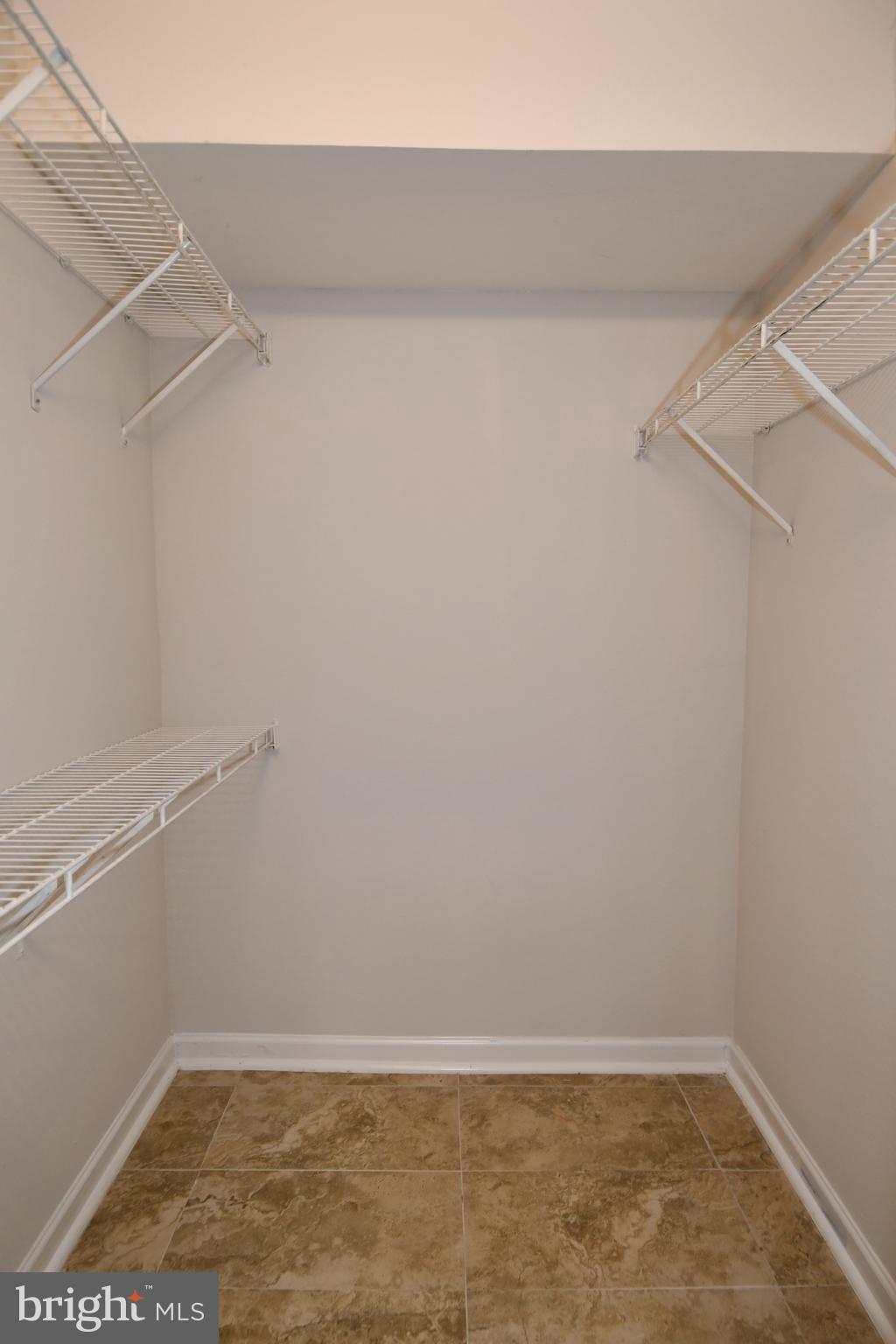 3315 Wyndham Circle, Unit 1223 Alexandria, VA 22302 - Photo 28 of 47