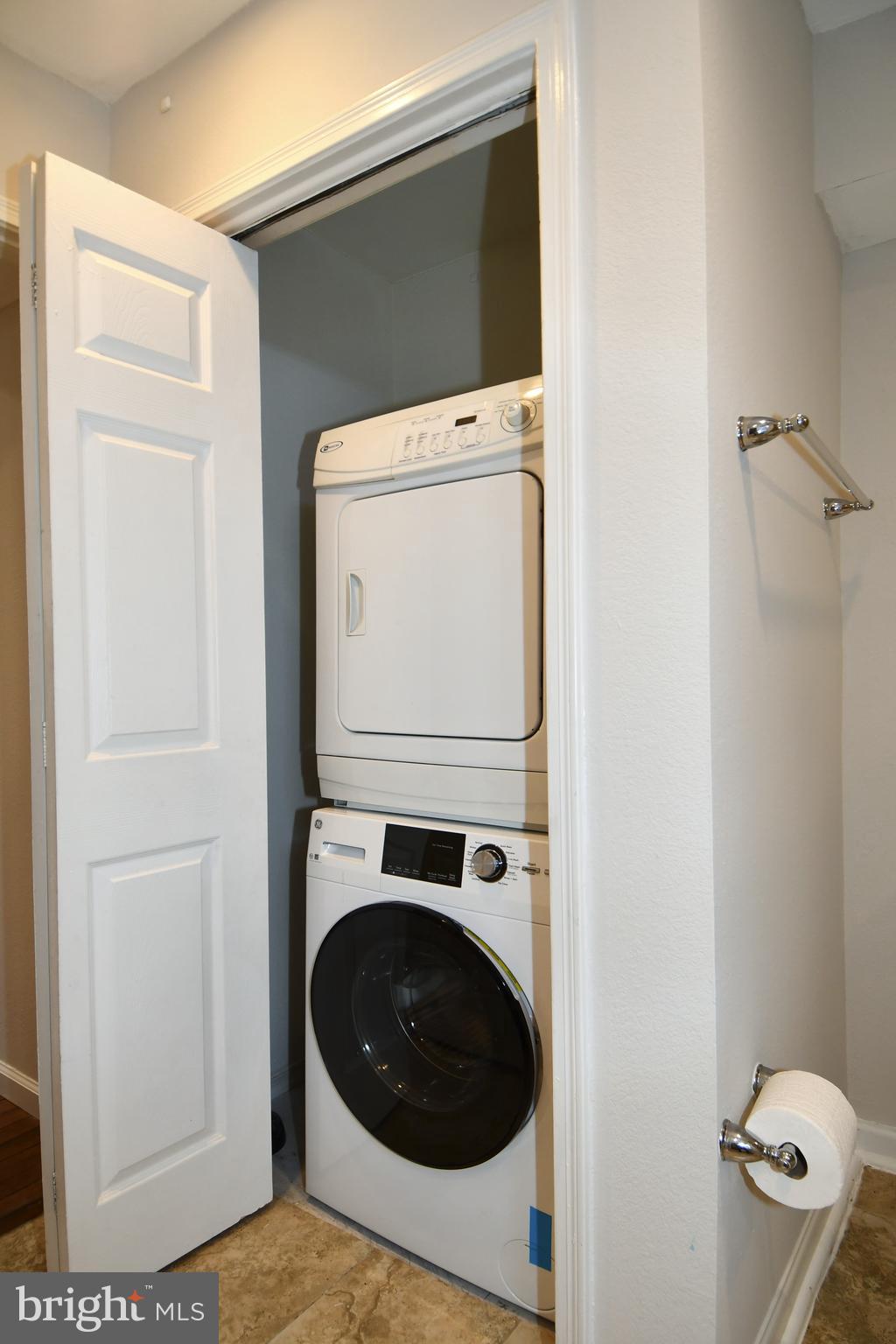 3315 Wyndham Circle, Unit 1223 Alexandria, VA 22302 - Photo 30 of 47