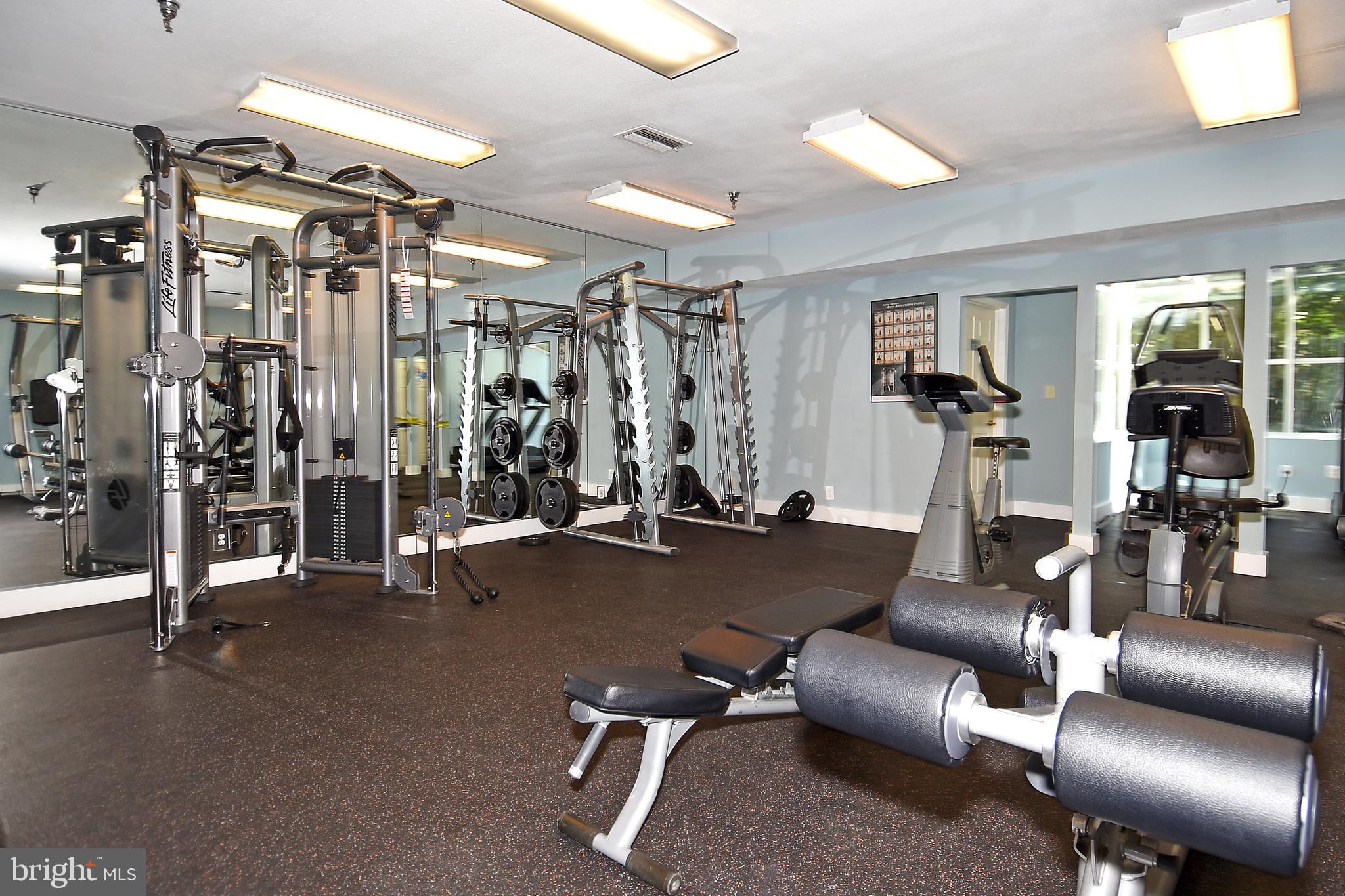 3315 Wyndham Circle, Unit 1223 Alexandria, VA 22302 - Photo 36 of 47