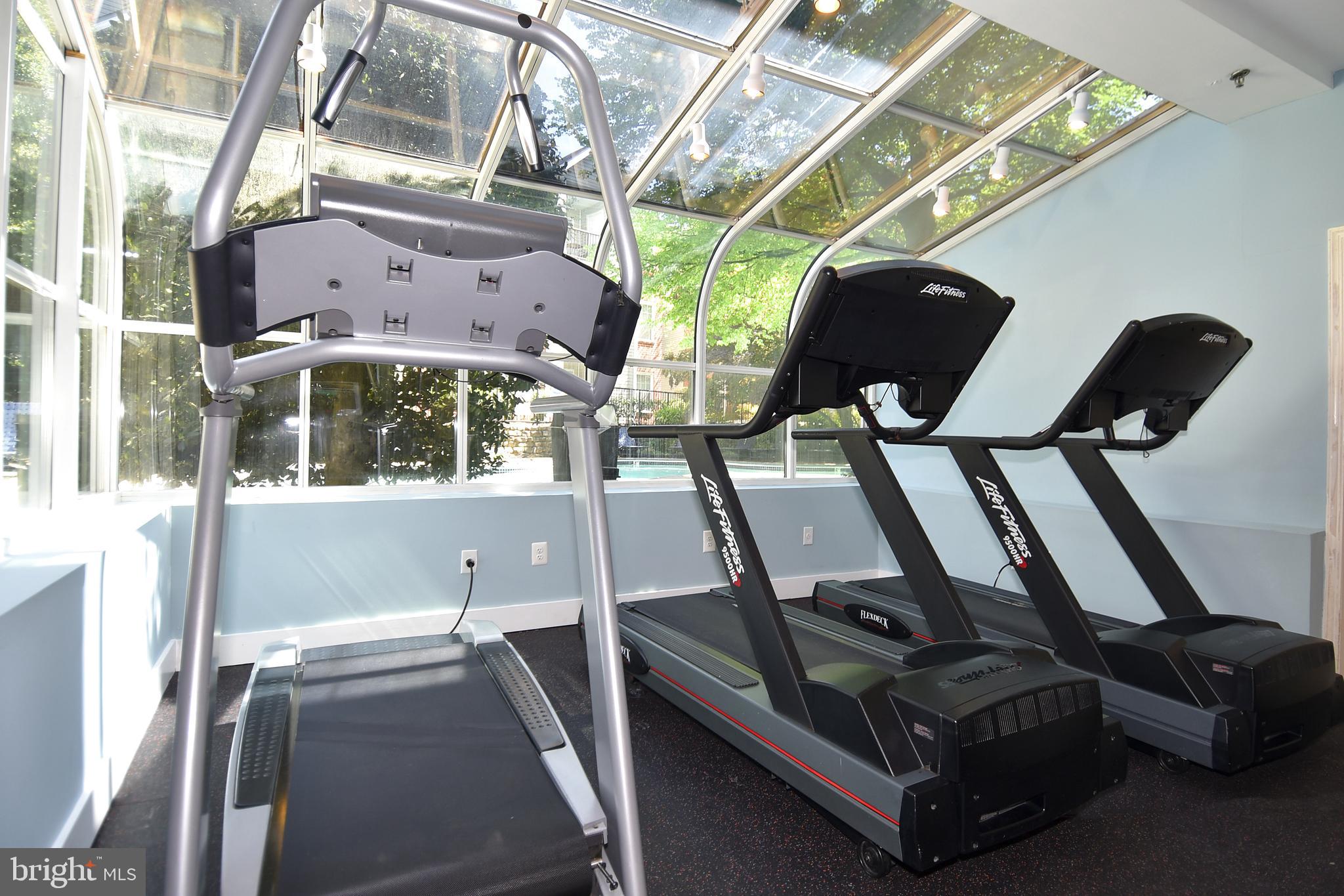 3315 Wyndham Circle, Unit 1223 Alexandria, VA 22302 - Photo 37 of 47