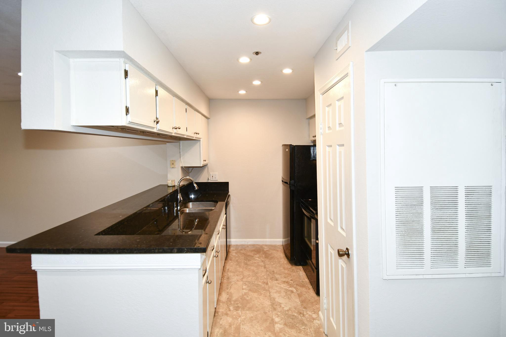 3315 Wyndham Circle, Unit 1223 Alexandria, VA 22302 - Photo 6 of 47