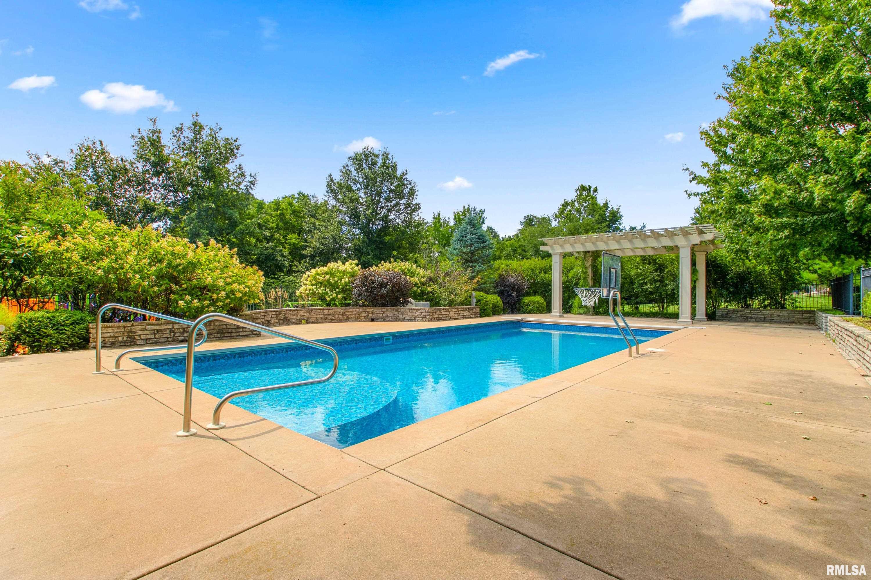 1811 Kern Road Washington, IL 61571 - Photo 91 of 95 Gallery Image 91