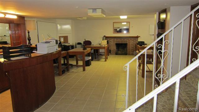 20055 Canterbury Road Detroit, MI 48221 - Photo 17 of 20 IMG_0176