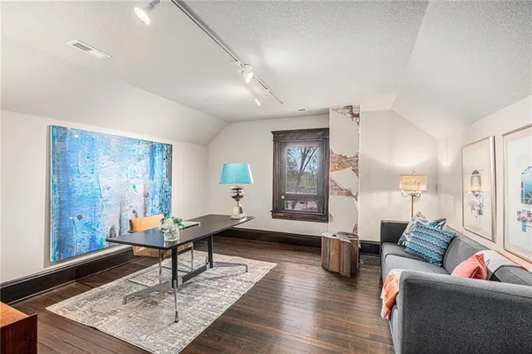$750,000 | 2930 Campbell Street, Kansas City, MO 64109