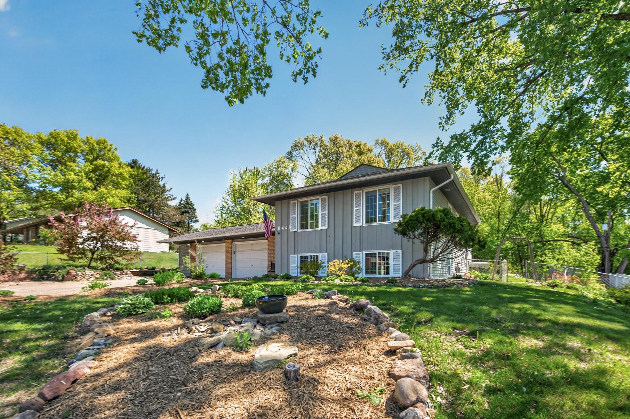 8423 Innsdale Avenue South Cottage Grove, MN 55016 - Photo 1 of 36
