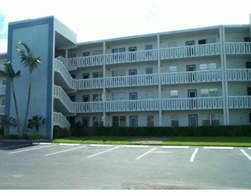 2053 Exeter, Unit C Boca Raton, FL 33434 - Photo 1 of 11 Exterior