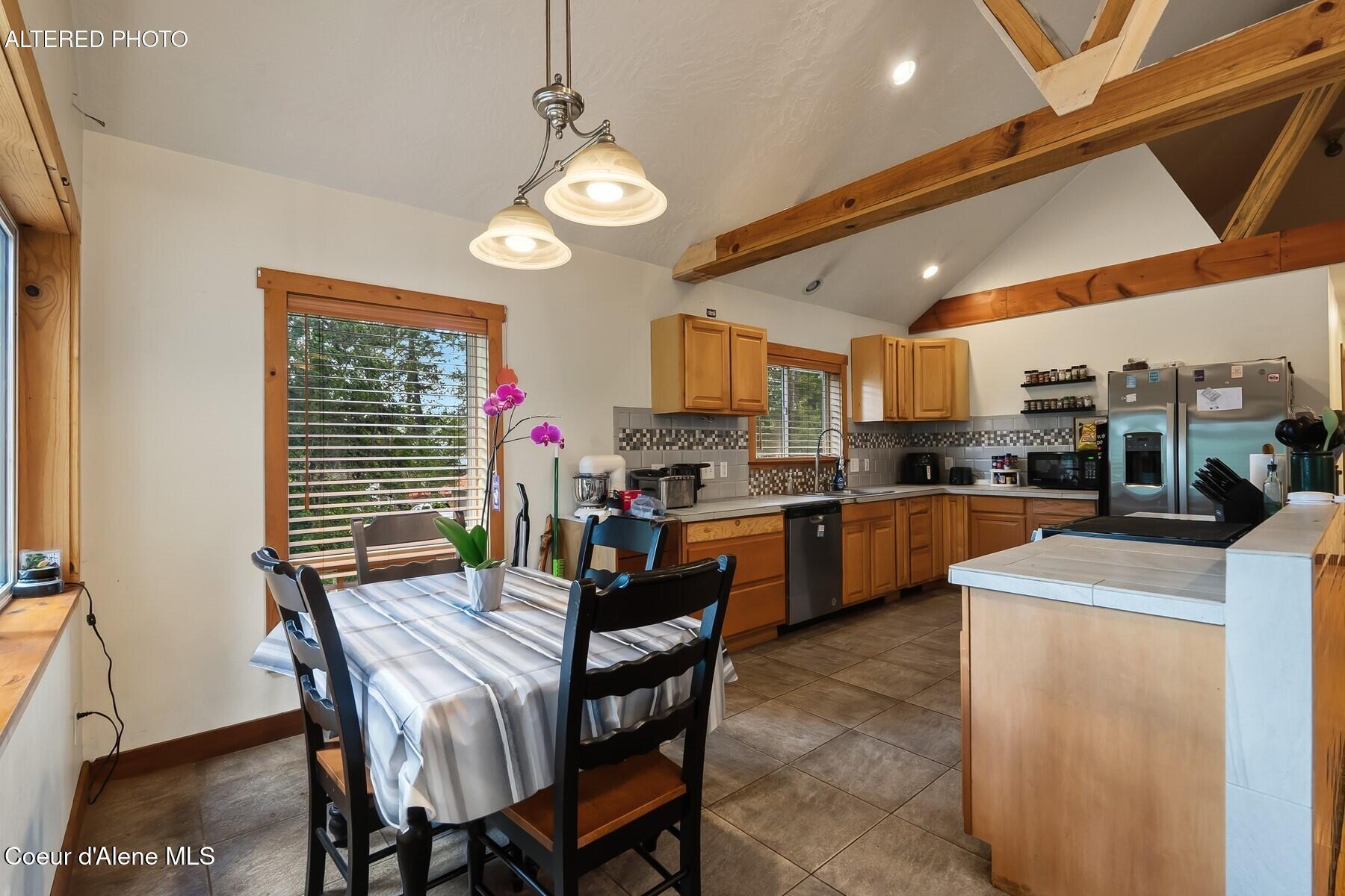 2206 Gypsy Bay Road Sagle, ID 83860 - Photo 26 of 42 Dining and Entertaining