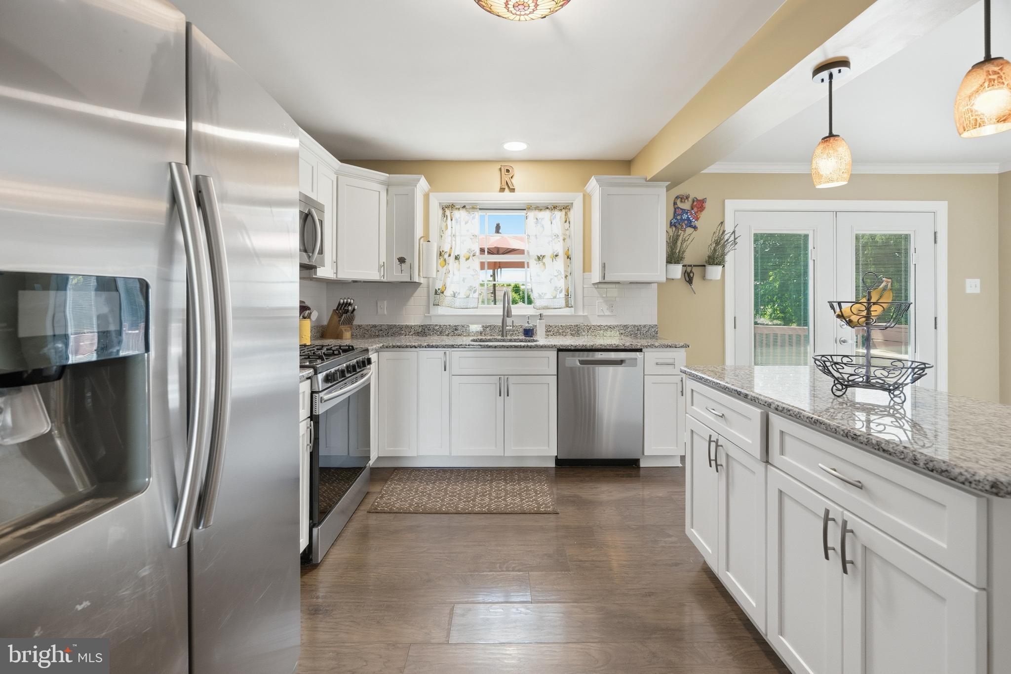 117 Ridge Road Cherry Hill, NJ 08002 - Photo 8 of 41 Granite counters, stainless appliances