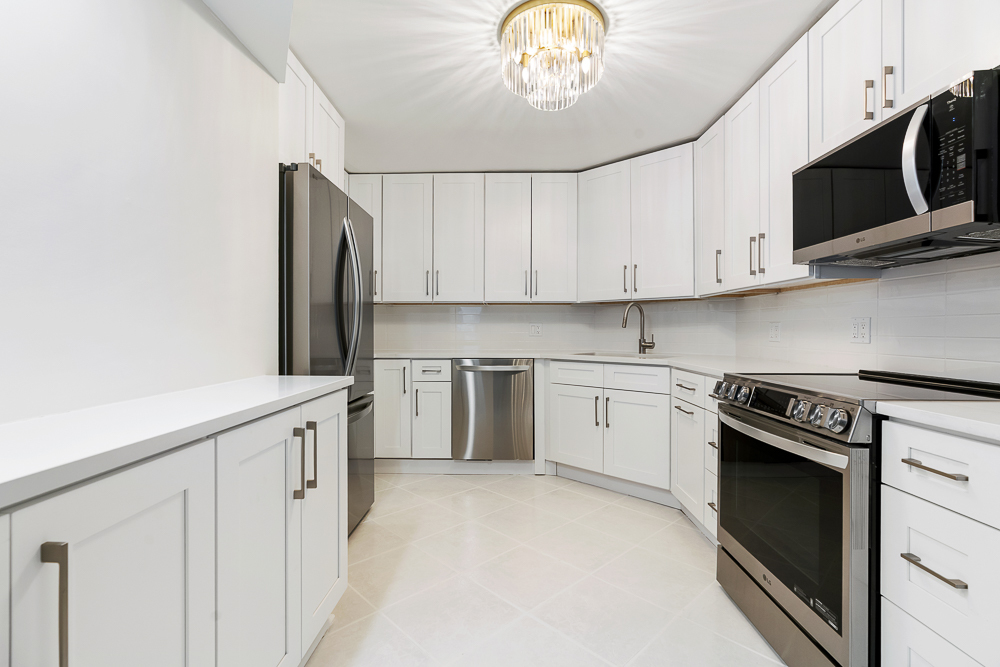 6033 North Sheridan Road, Unit 8E Chicago, IL 60660 - Photo 7 of 26 Gallery Image 7