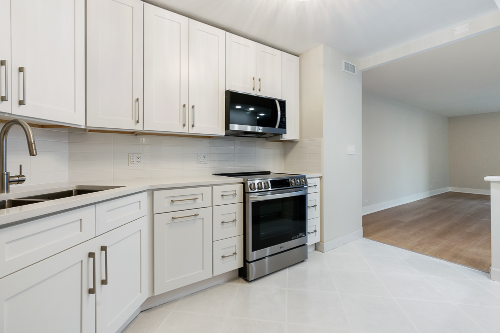 6033 North Sheridan Road, Unit 8E Chicago, IL 60660 - Photo 8 of 26 Gallery Image 8