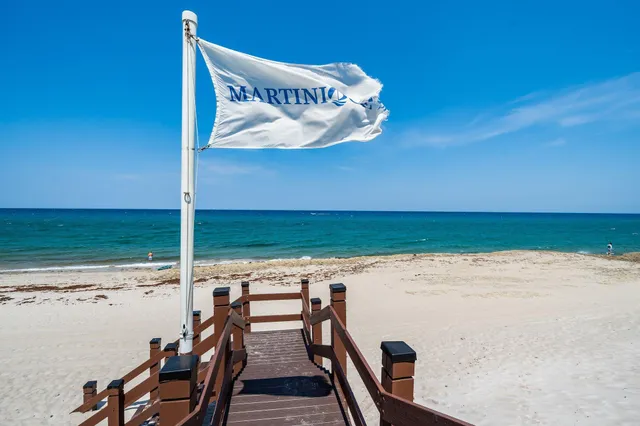 $7,500 | 4000 North Ocean Drive, Unit 703, Singer Island, FL 33404