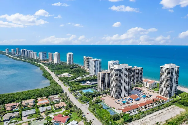 $7,500 | 4000 North Ocean Drive, Unit 703, Singer Island, FL 33404