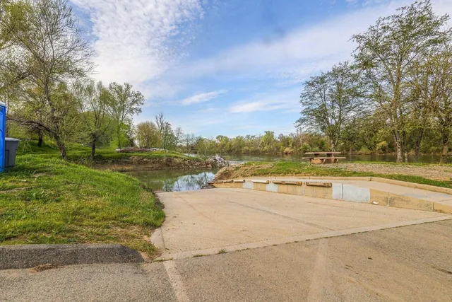 $459,000 | 22006 Carmelo Street, Cottonwood, CA 96022