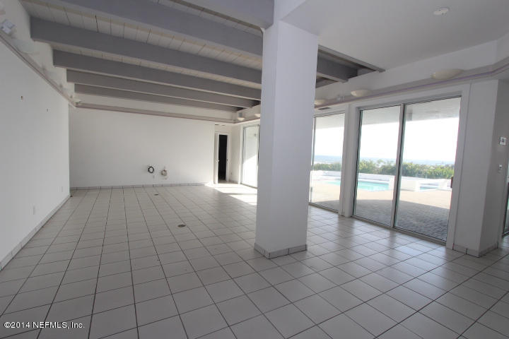 10 Jimmy Mark Place St. Augustine, FL 32080 - Photo 2 of 8 a view of an empty room and window