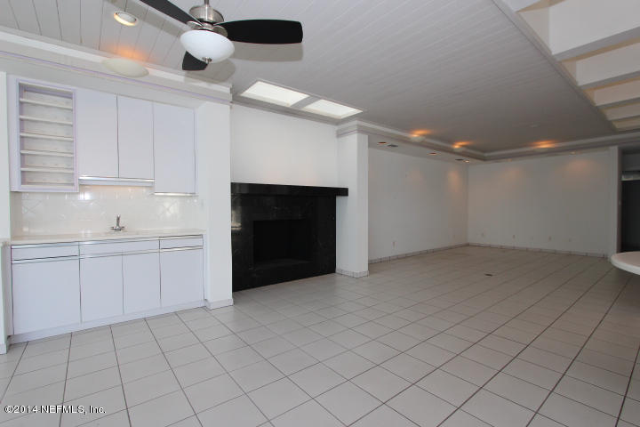 10 Jimmy Mark Place St. Augustine, FL 32080 - Photo 3 of 8 a view of an empty room with a kitchen