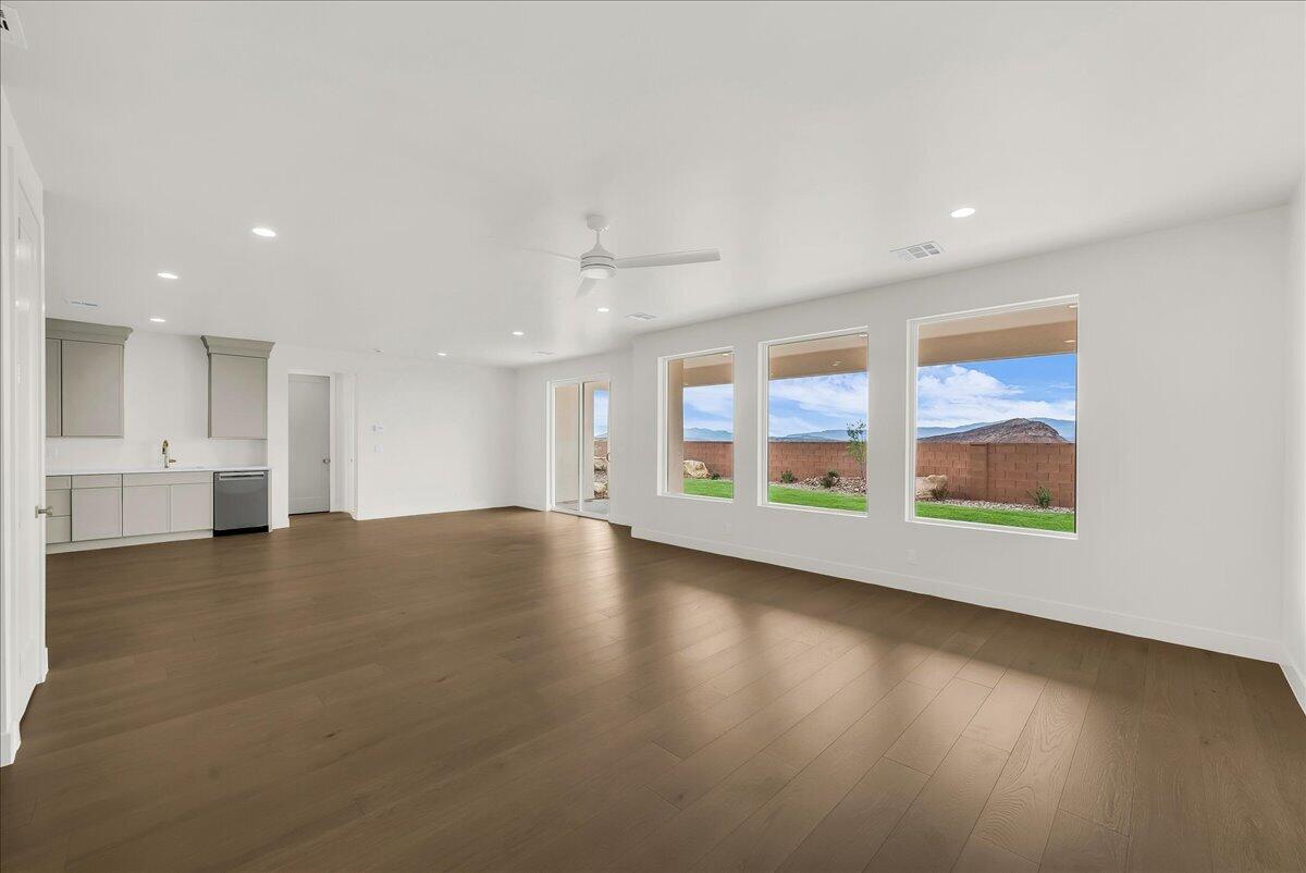 2072 South Pony Way Washington, UT 84780 - Photo 30 of 61 Basement Great Room