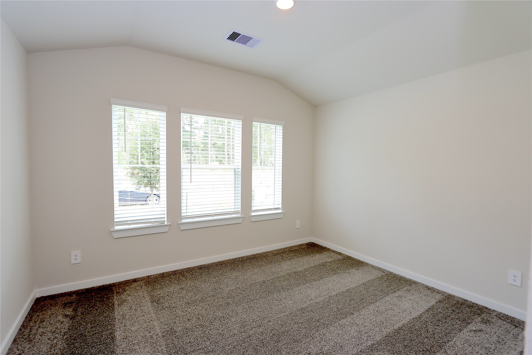 1480 Waggoner Rnch Trail Conroe, TX 77301 - Photo 7 of 18 an empty room with a window