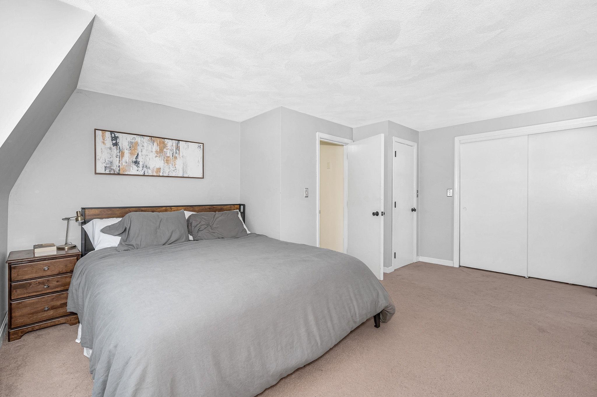 14 Londonderry Road Windham, NH 03087 - Photo 17 of 47