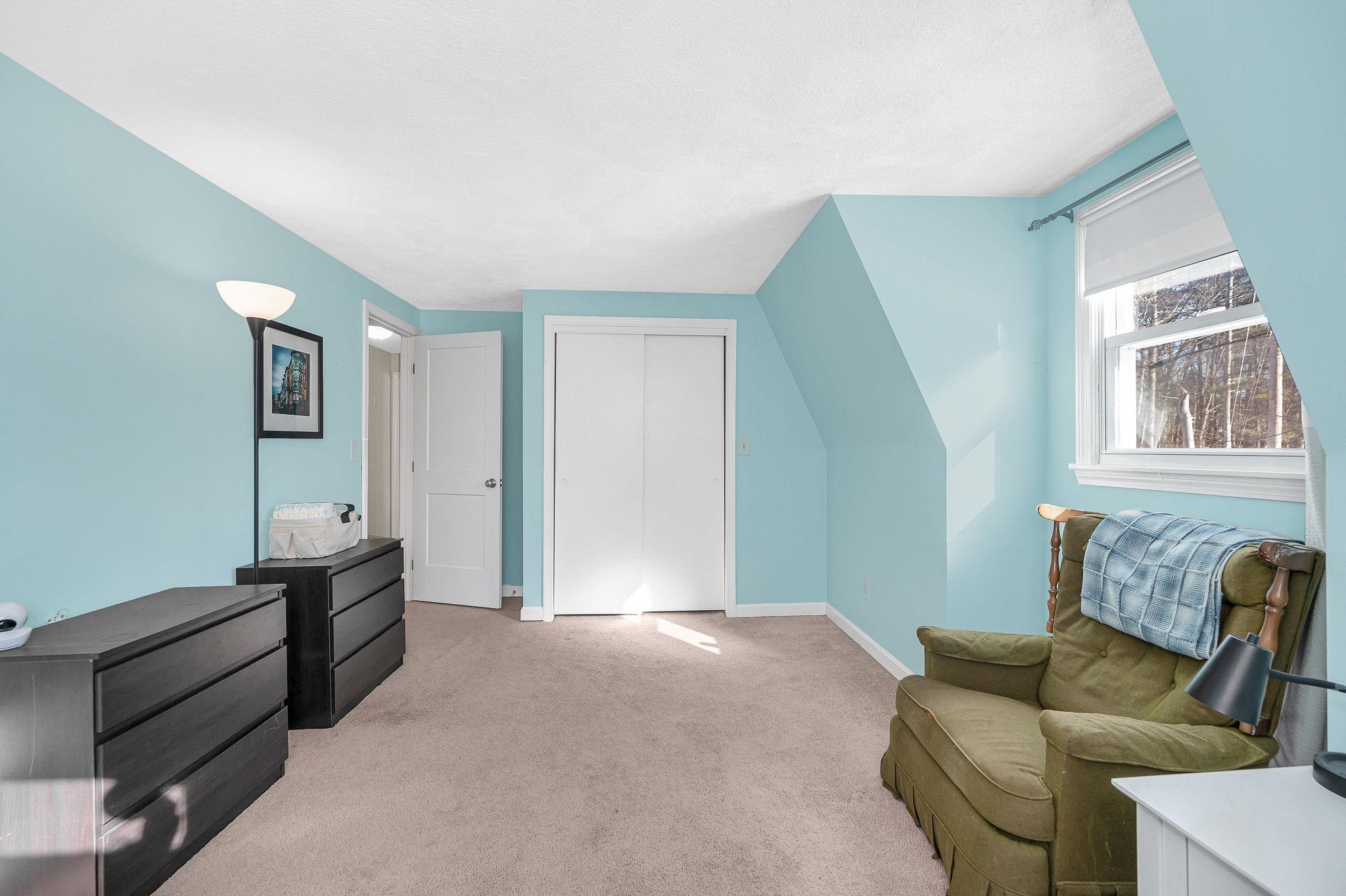 14 Londonderry Road Windham, NH 03087 - Photo 23 of 47