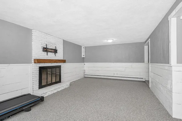 $640,000 | 14 Londonderry Road, Windham, NH 03087