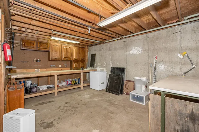 $640,000 | 14 Londonderry Road, Windham, NH 03087