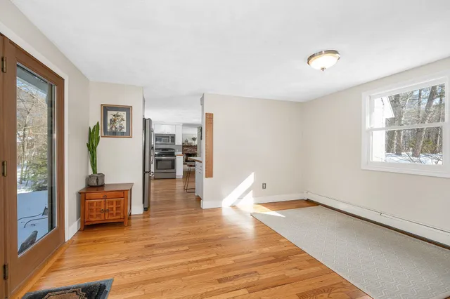 $640,000 | 14 Londonderry Road, Windham, NH 03087