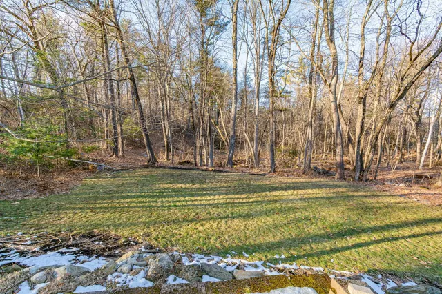 $640,000 | 14 Londonderry Road, Windham, NH 03087