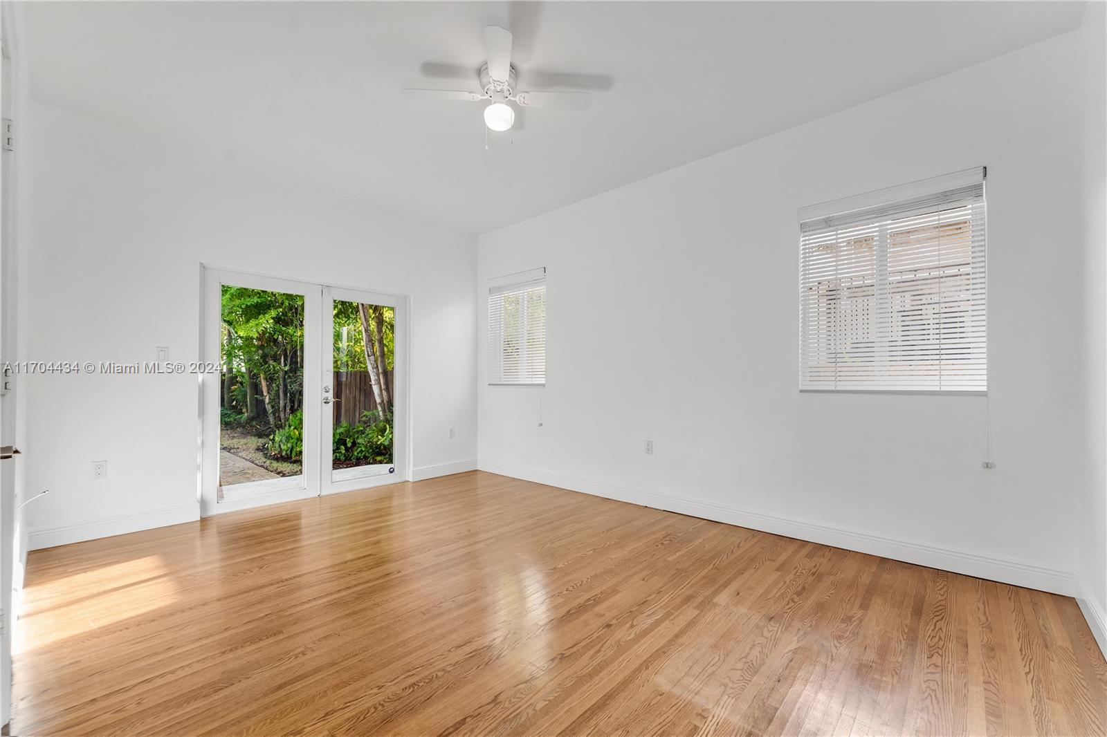 205 Southwest 21st Road Miami, FL 33129 - Photo 20 of 37