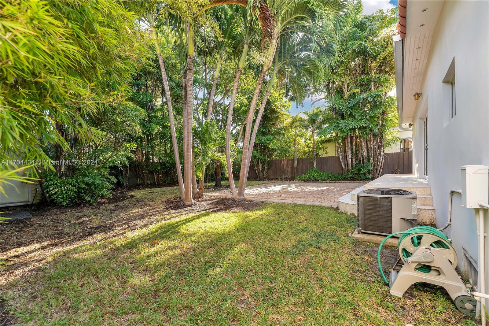 205 Southwest 21st Road Miami, FL 33129 - Photo 29 of 37